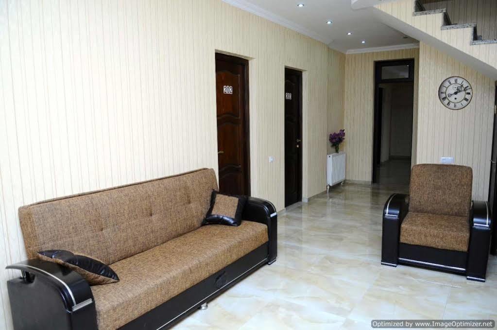Hotel Lions Tbilisi Zewnętrze zdjęcie