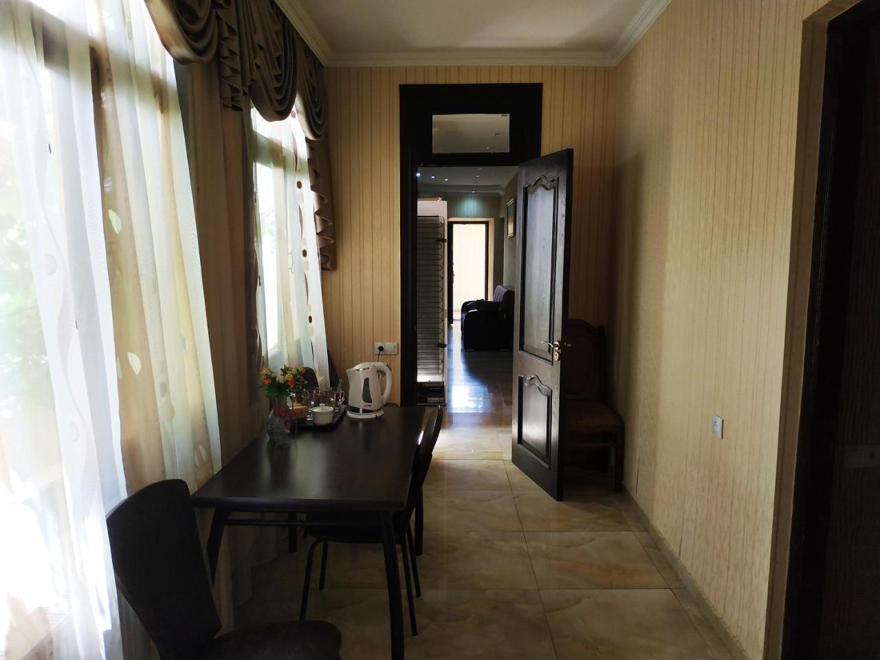 Hotel Lions Tbilisi Zewnętrze zdjęcie