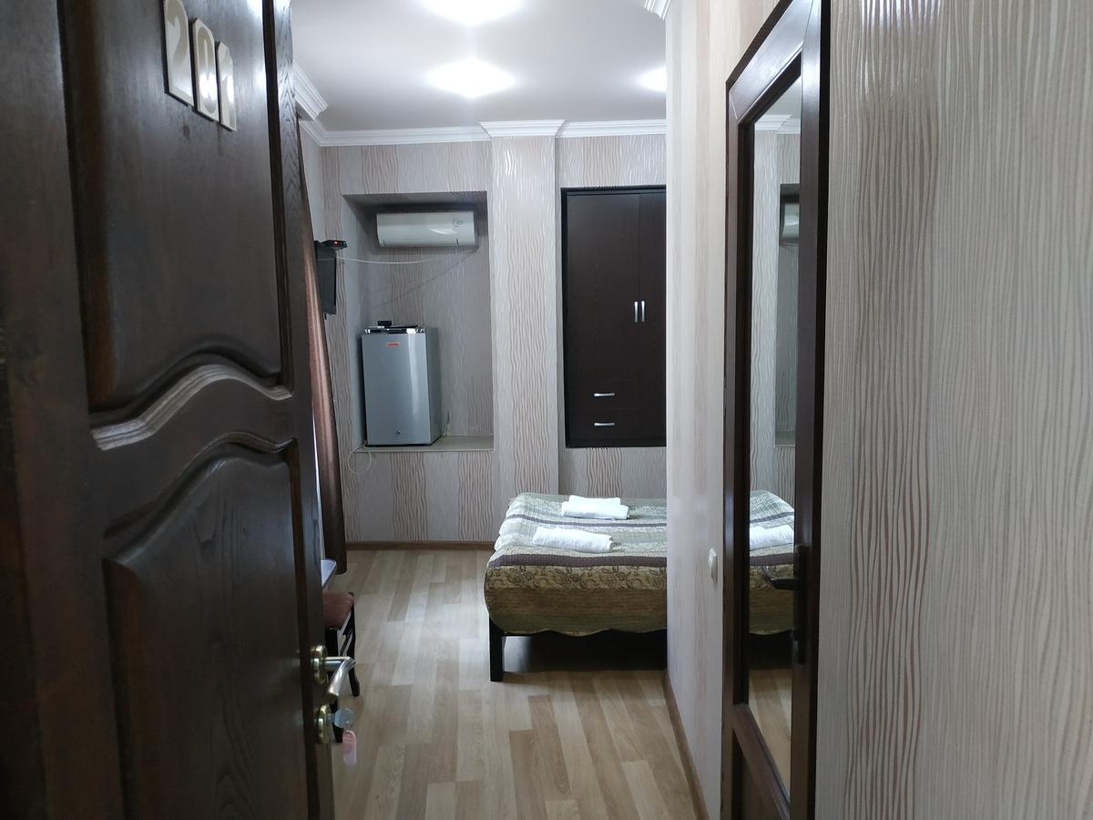 Hotel Lions Tbilisi Zewnętrze zdjęcie